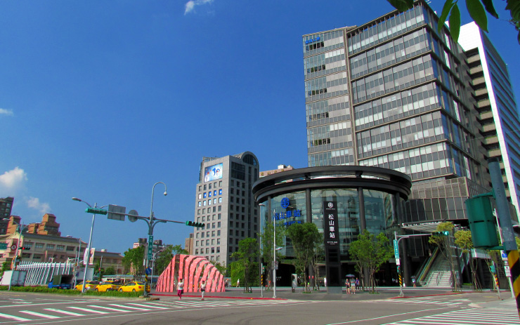 台鉄松山駅