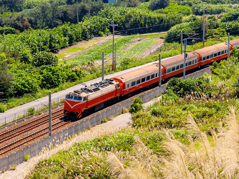 兩鐵旅遊列車形象圖