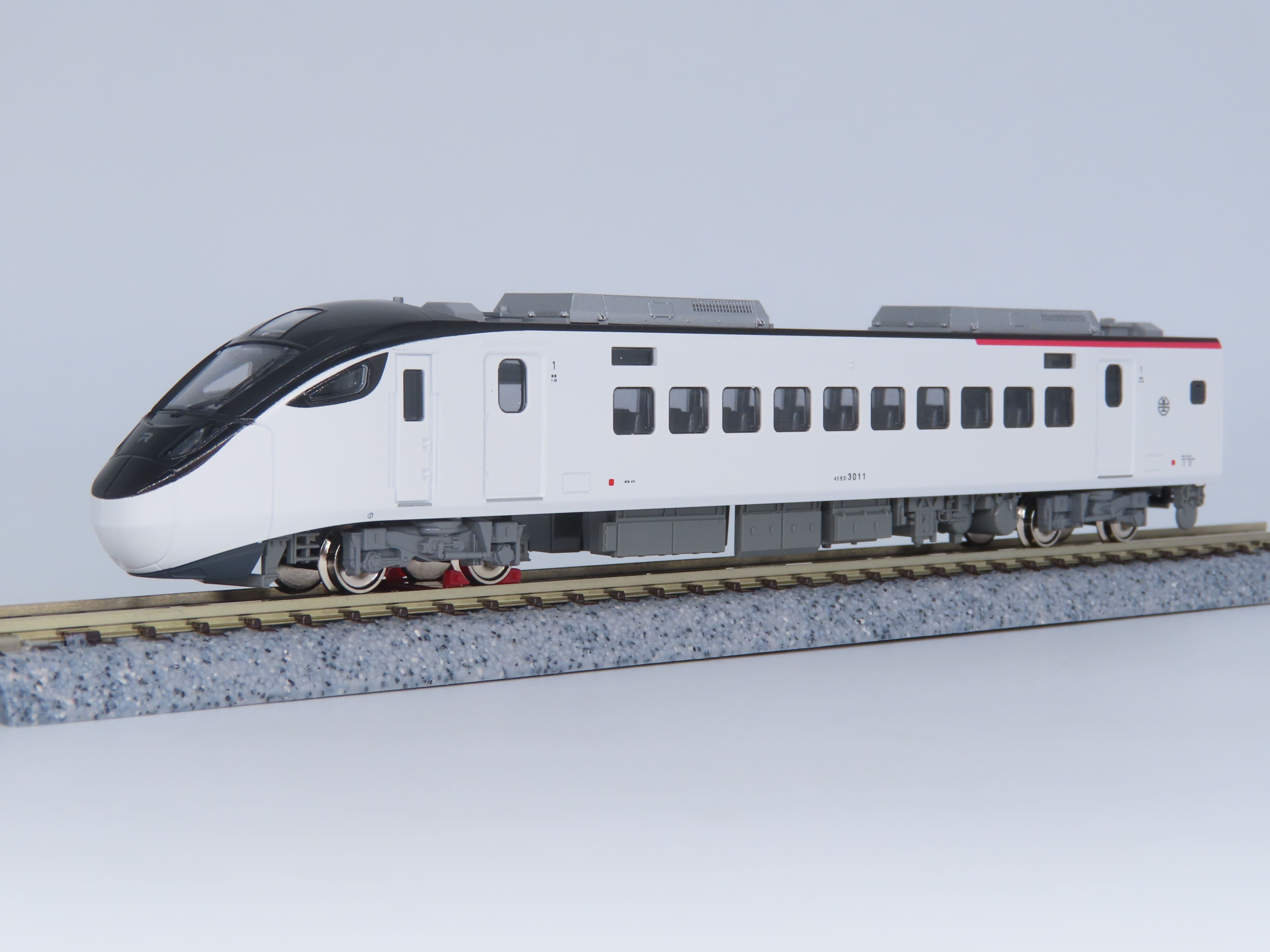 EMU3000型(紅)車頭模型