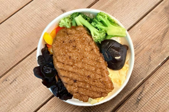 100元白飯素食(蛋素)