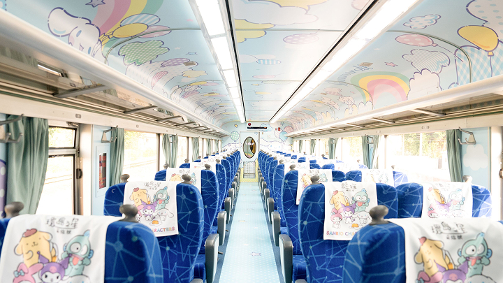 豪華三排座椅空間舒適寬敞